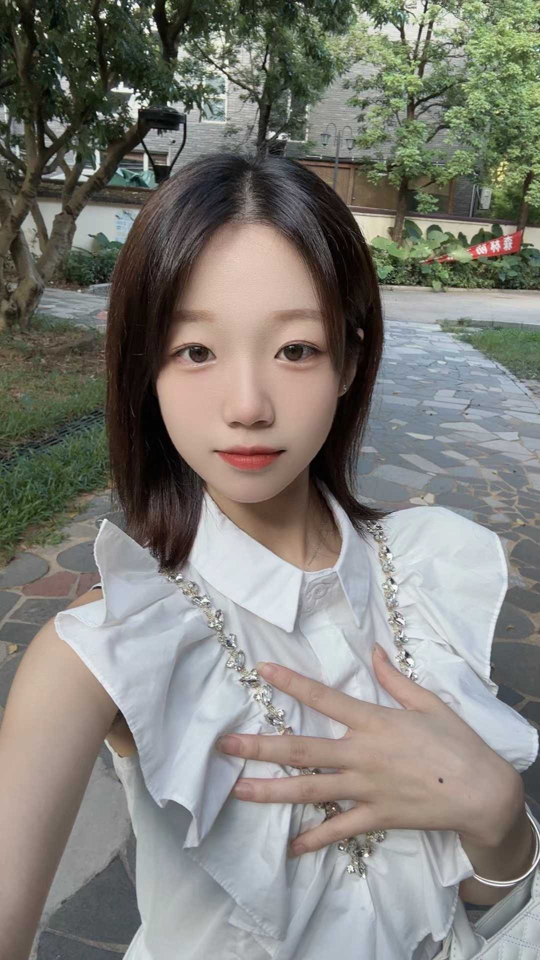 宝安沙井可爱兼职美女