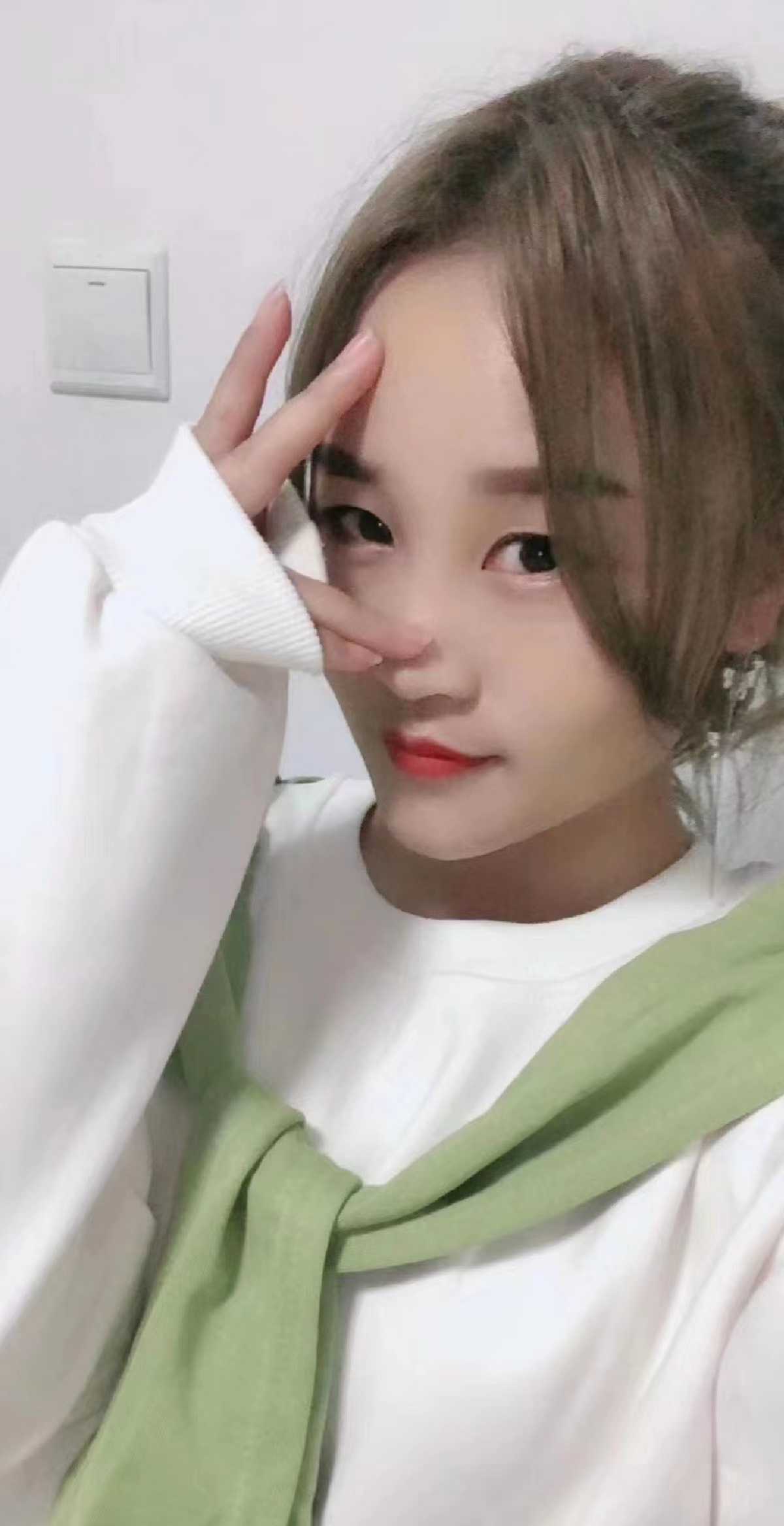 胸大屁股翘，服务一流