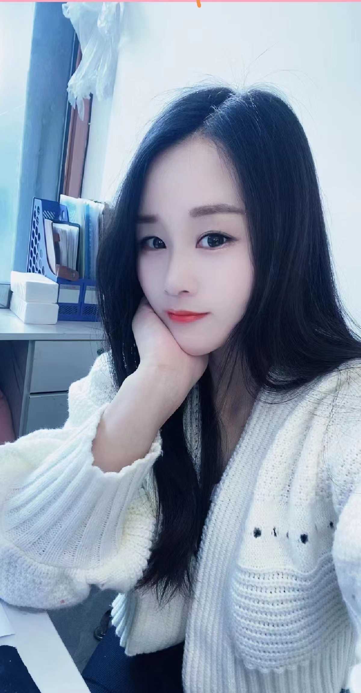 胸大屁股翘，服务一流