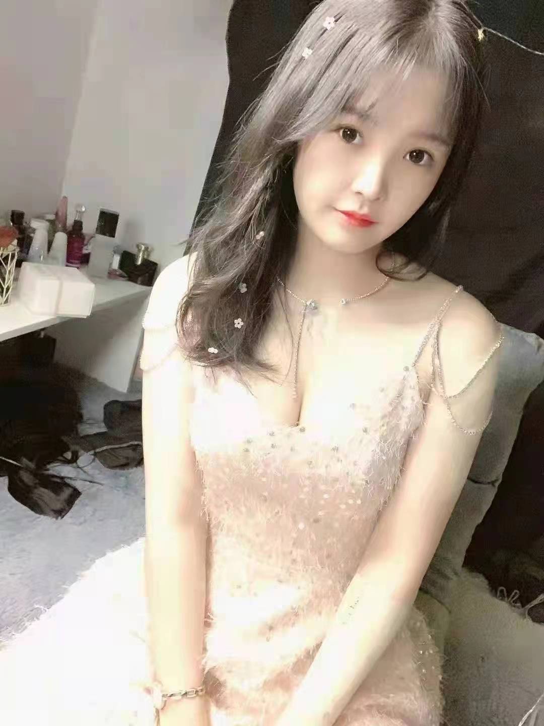 深圳光明小美女，楼凤，出门