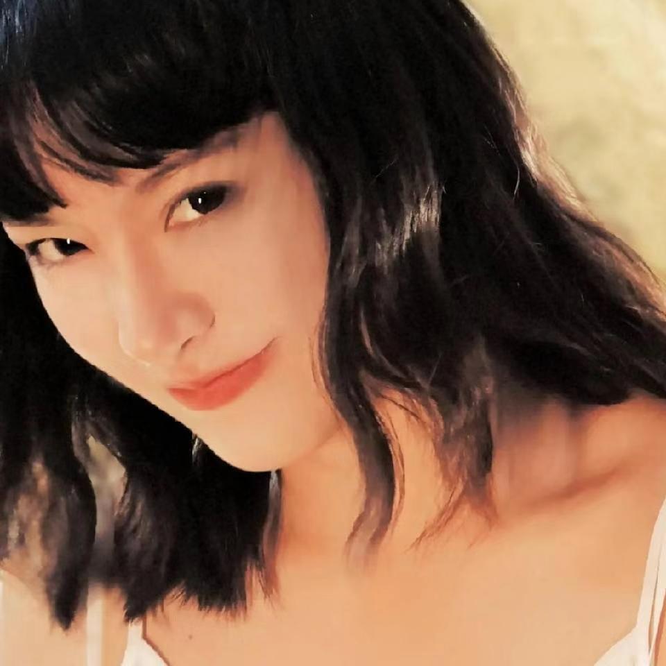 平湖抓龙筋小姐姐