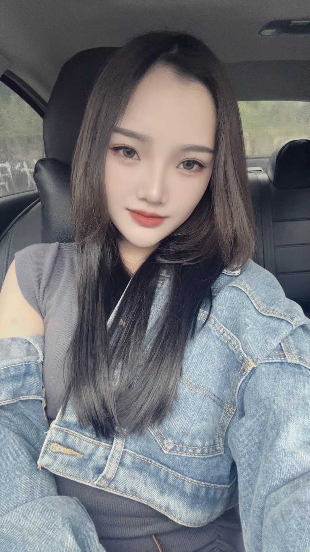 年轻的小美女值得试试