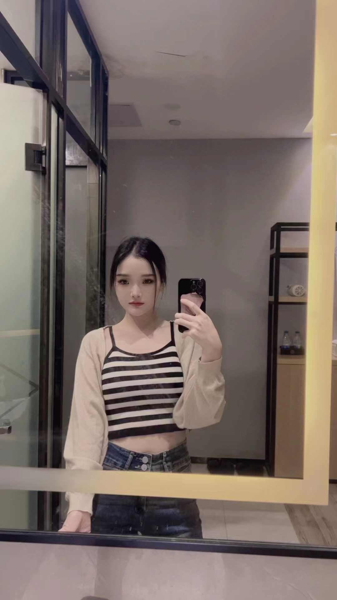 年轻的小美女值得试试