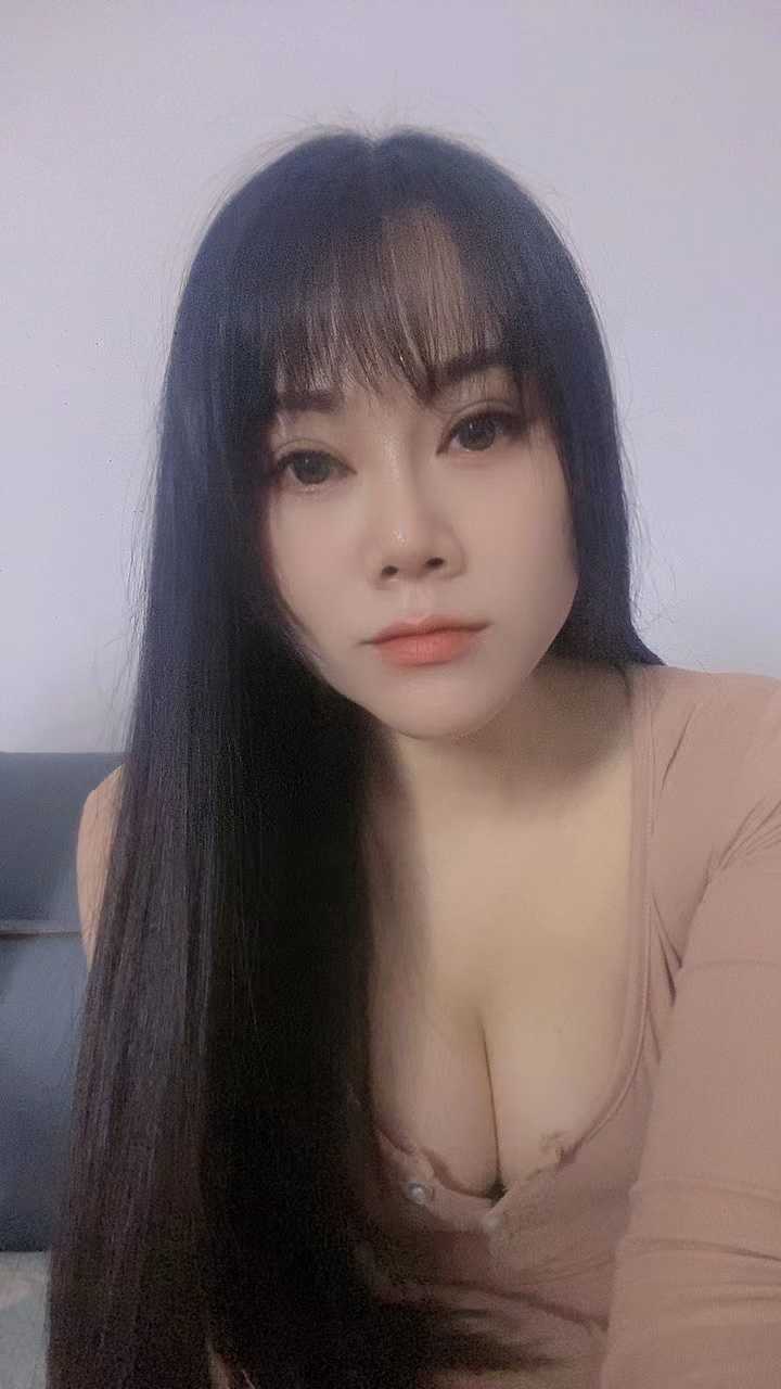 梁溪区大胸依依