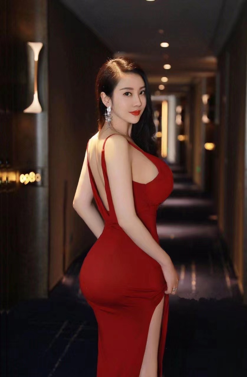 美丽大胸美女值得试试
