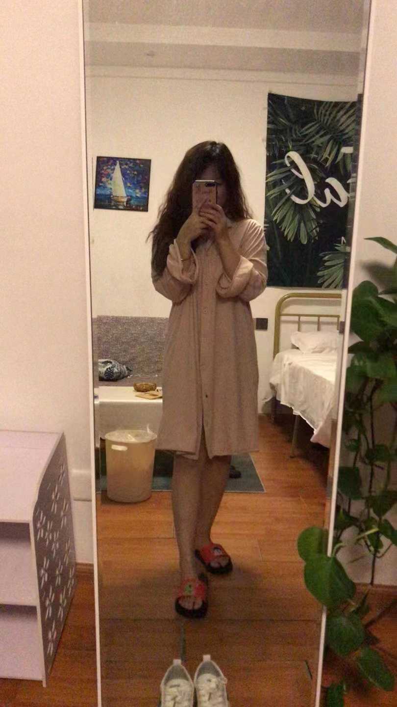 咪咪手感好，制服丝袜