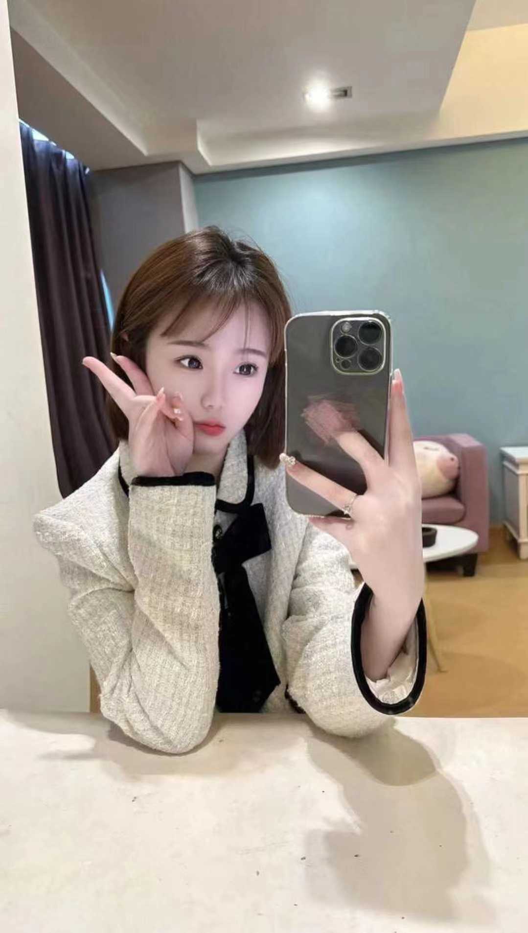 口舔的很舒服，有情趣制服