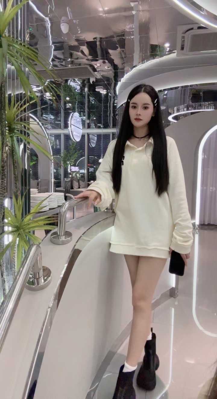 感觉很萌的小姐姐