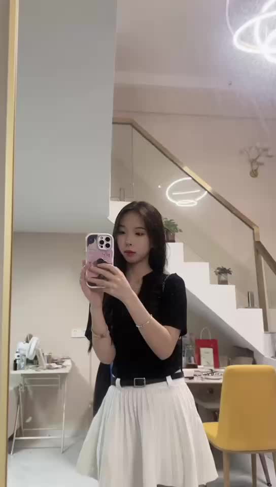 胸大身材好好，人漂亮