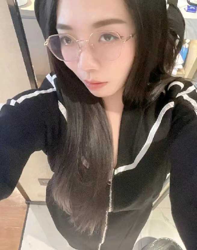 静安区服务周到思思美女