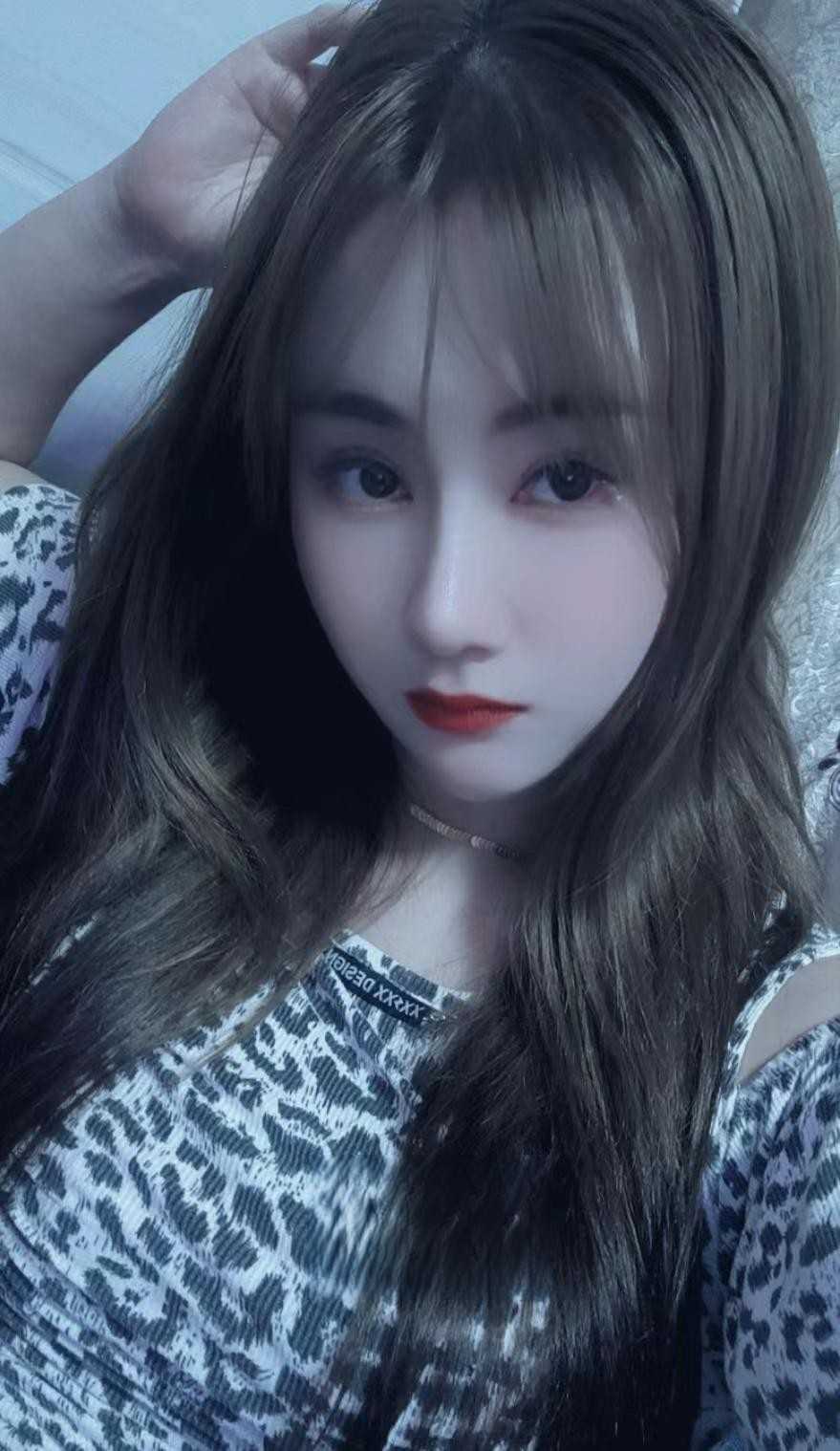 可以双飞的两个小姐姐