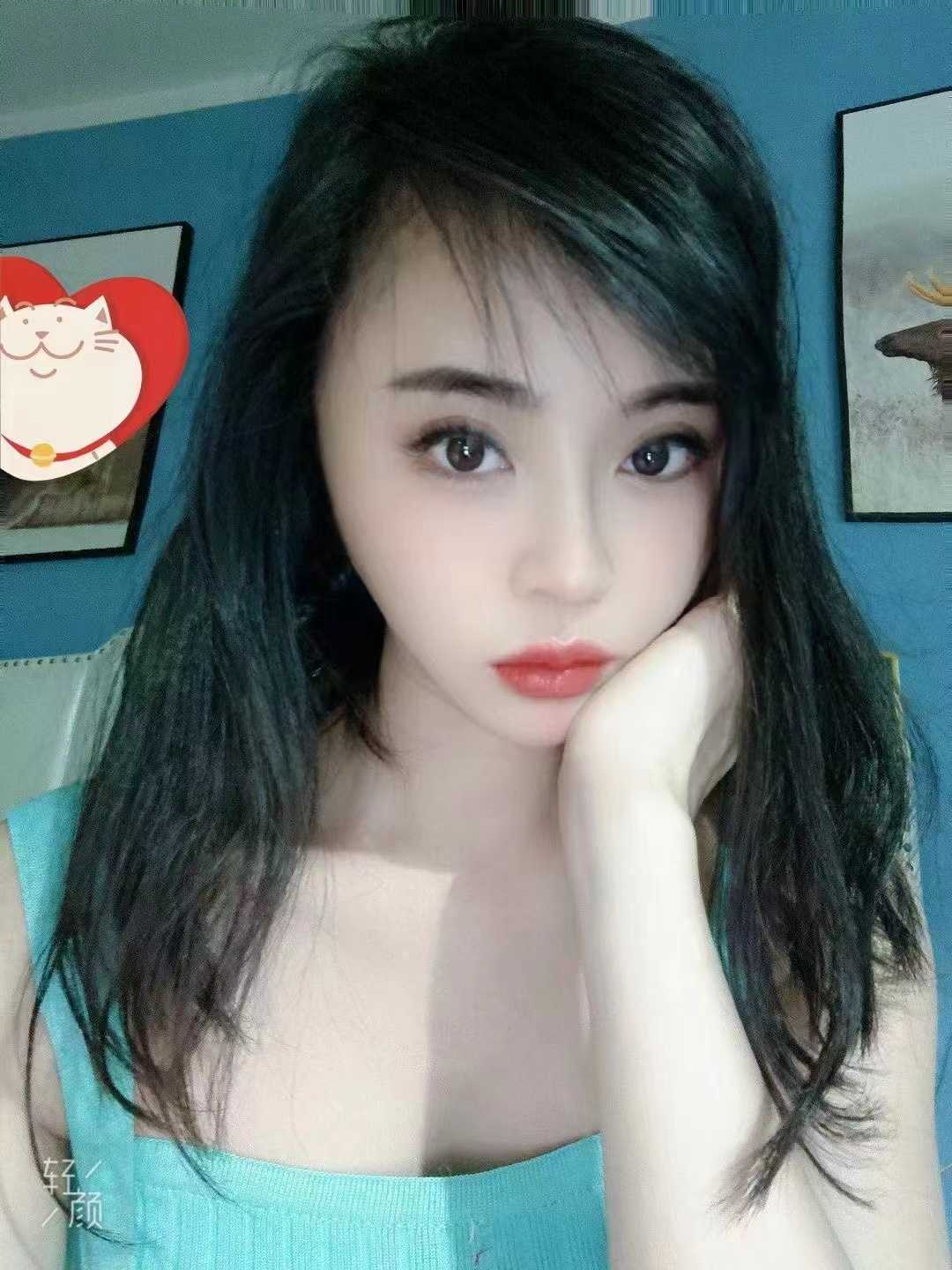 身材服务很棒的妹子