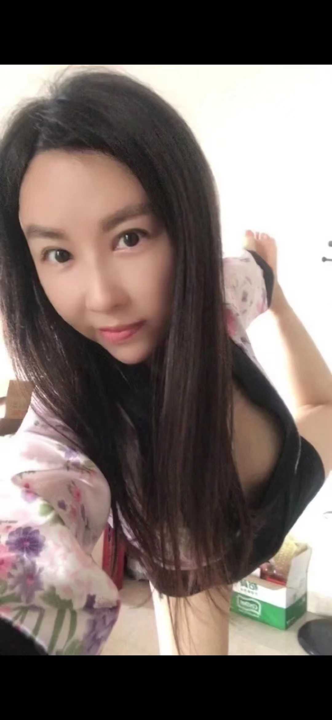 服务满满的小姐姐