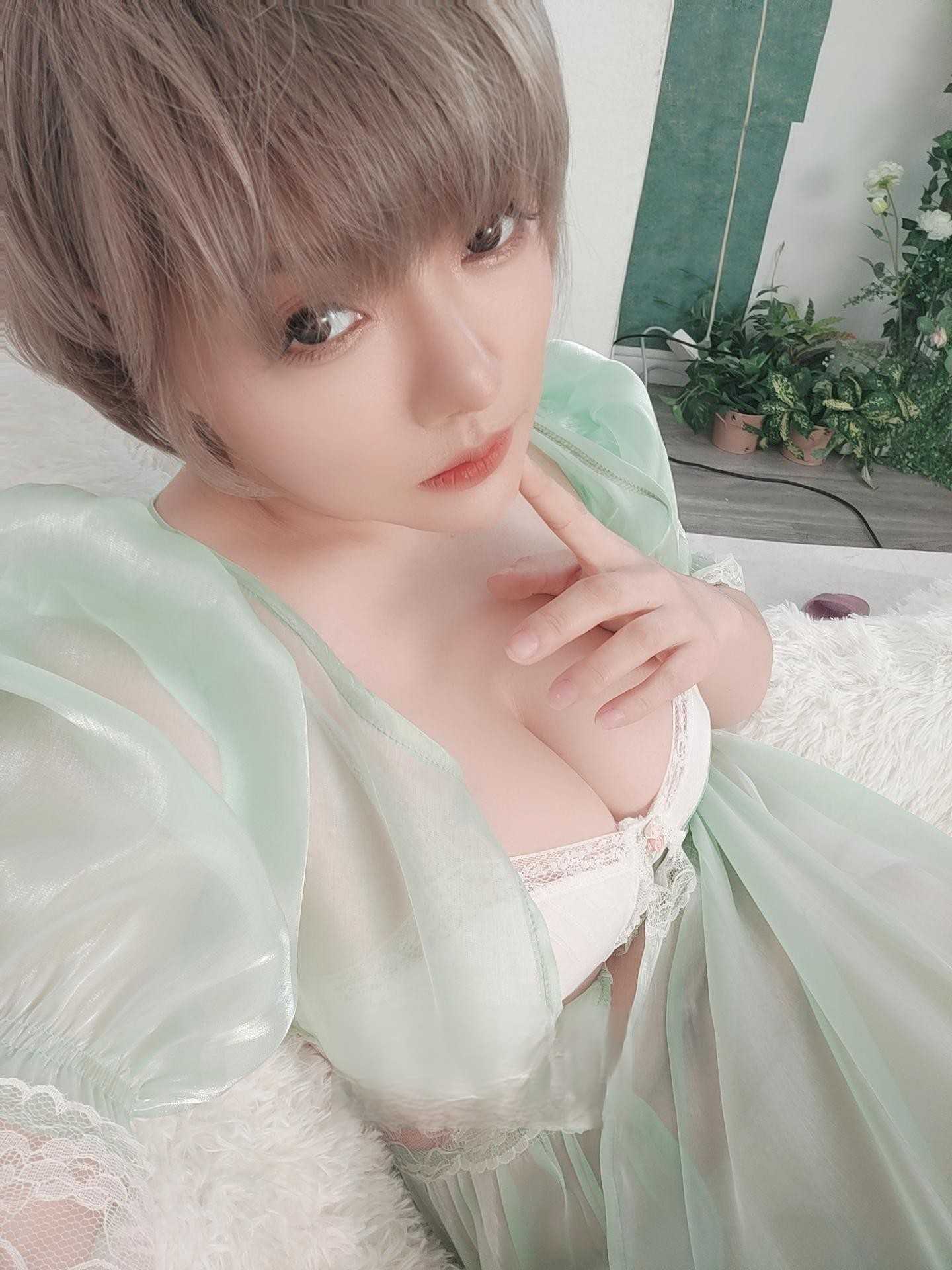 西青巨乳的年轻妹子