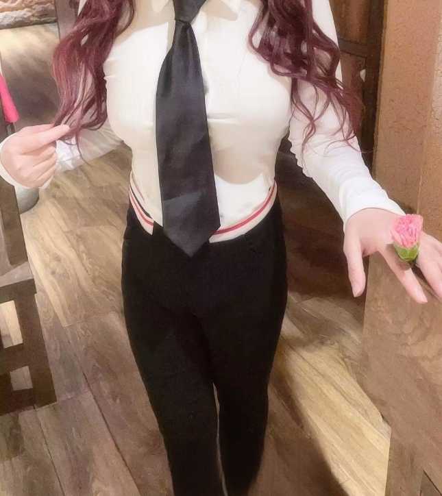 朋友分享的一个小姐姐