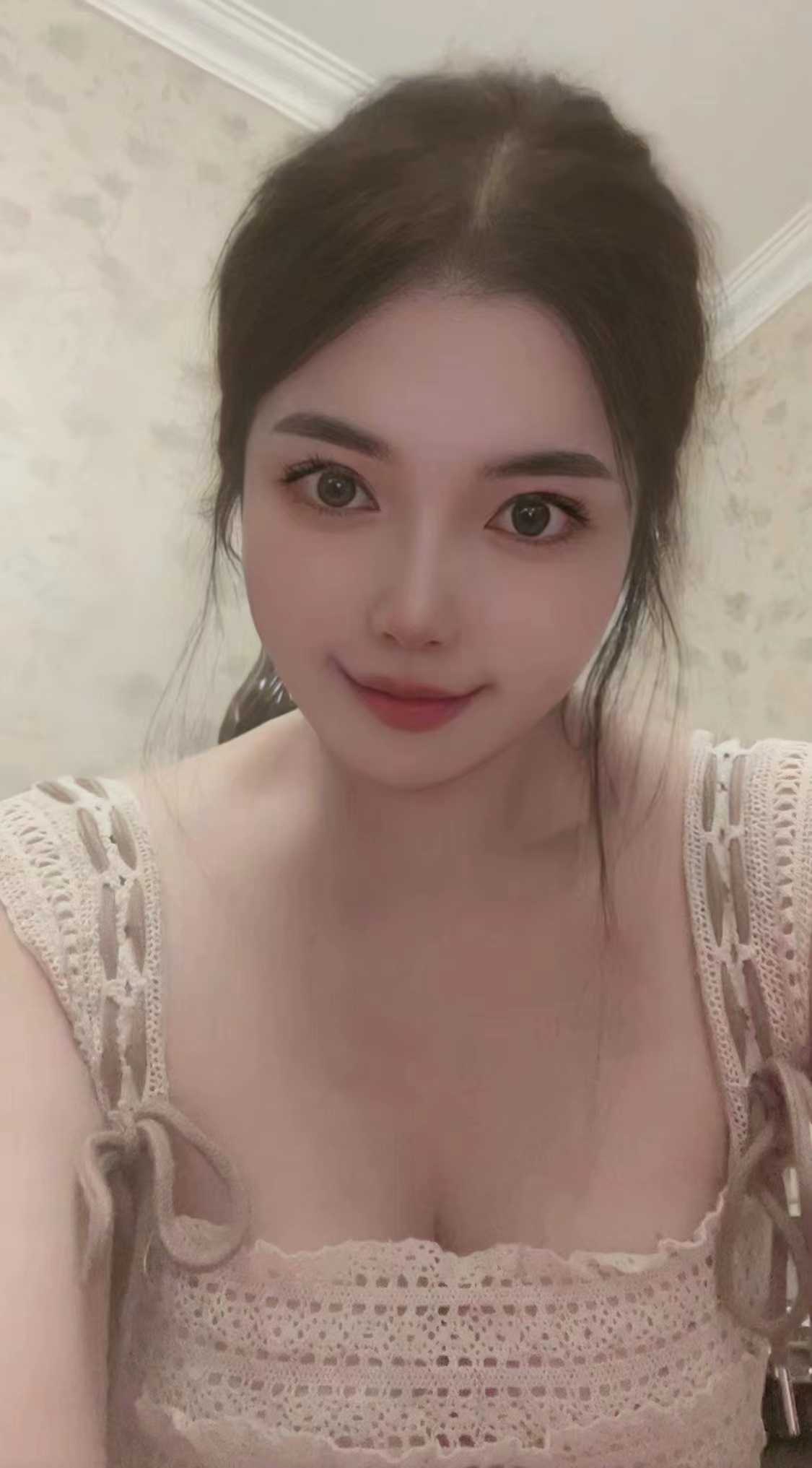 年轻美丽主动服务不错