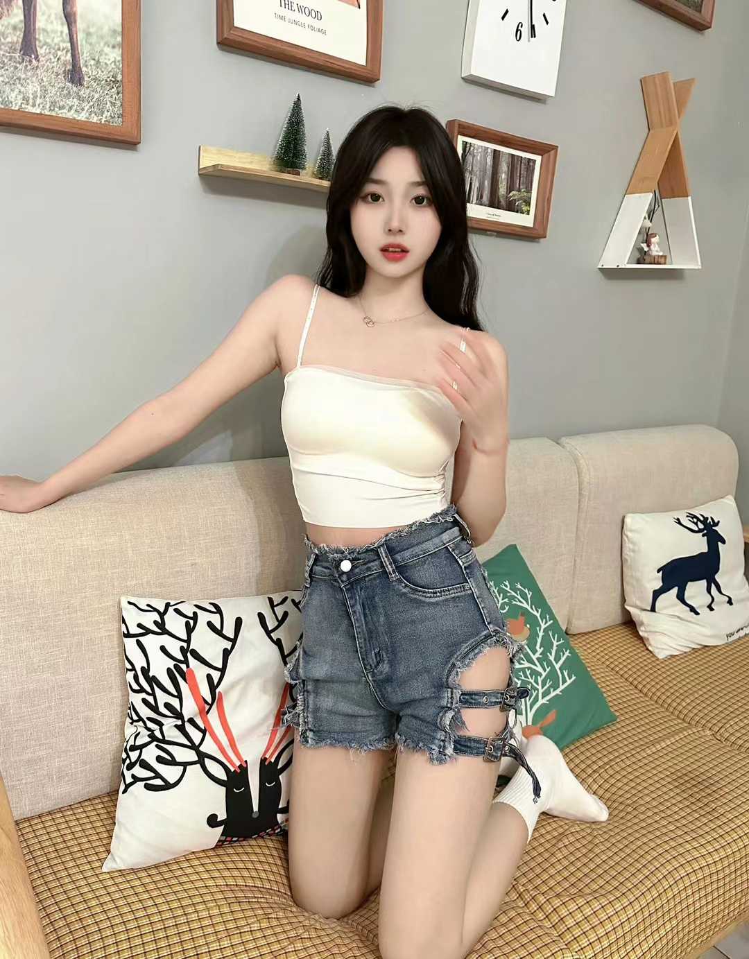 匀称有韵味的小姐姐