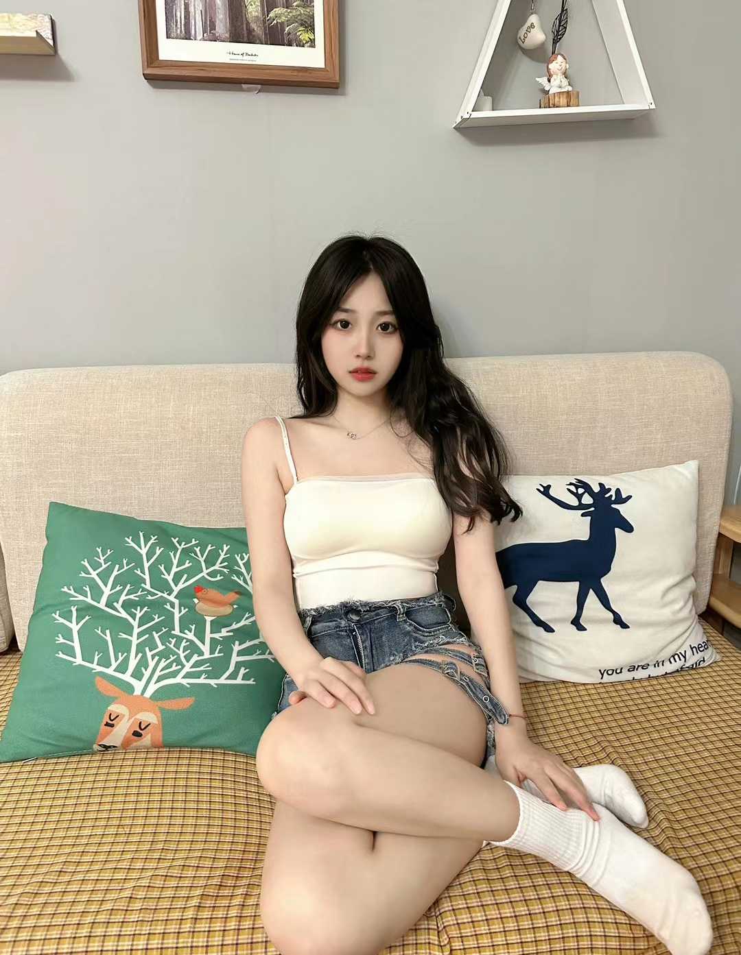 匀称有韵味的小姐姐