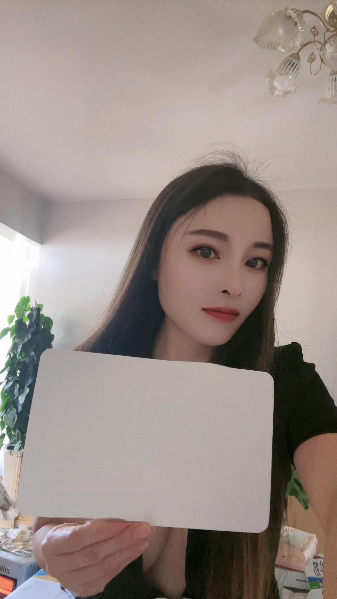 很不错的漂亮妹子一枚