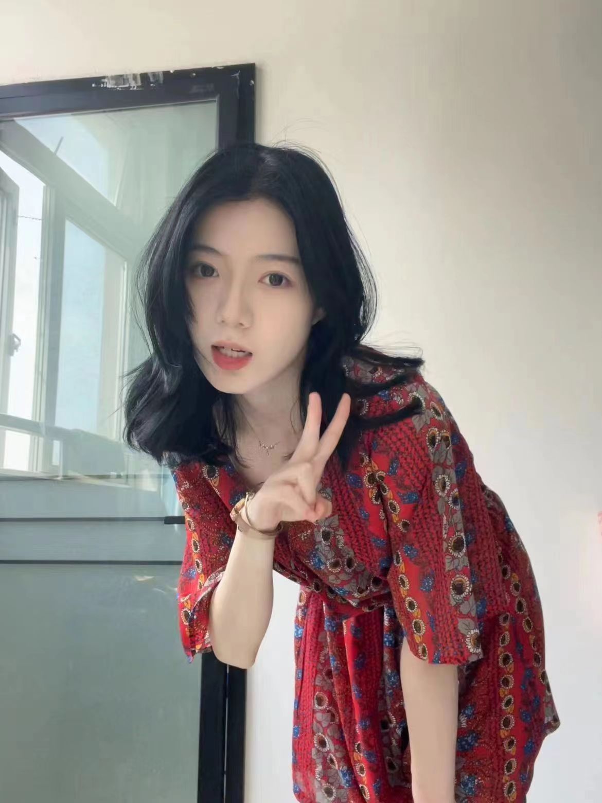 丝袜制服按摩女