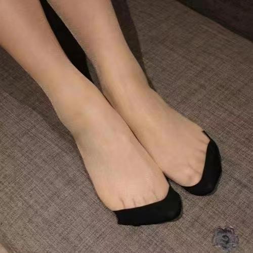 微胖还不错的妹子