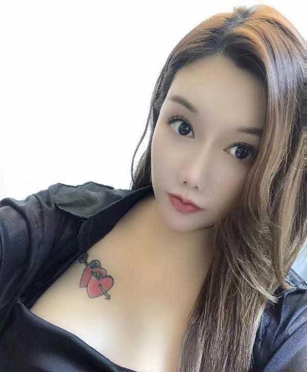 性感蜜桃臀的妹子