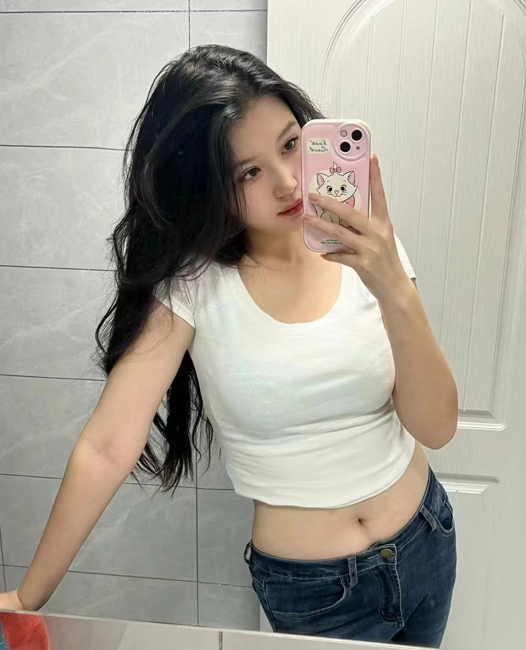 学生刚毕业不久的妹子