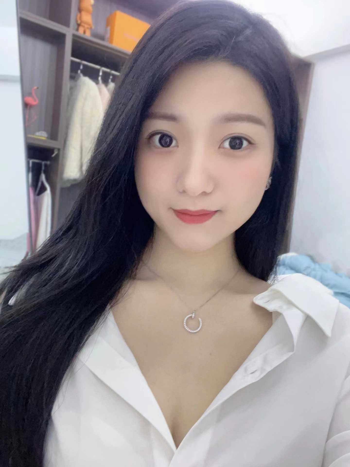 胸很大的妹子超棒