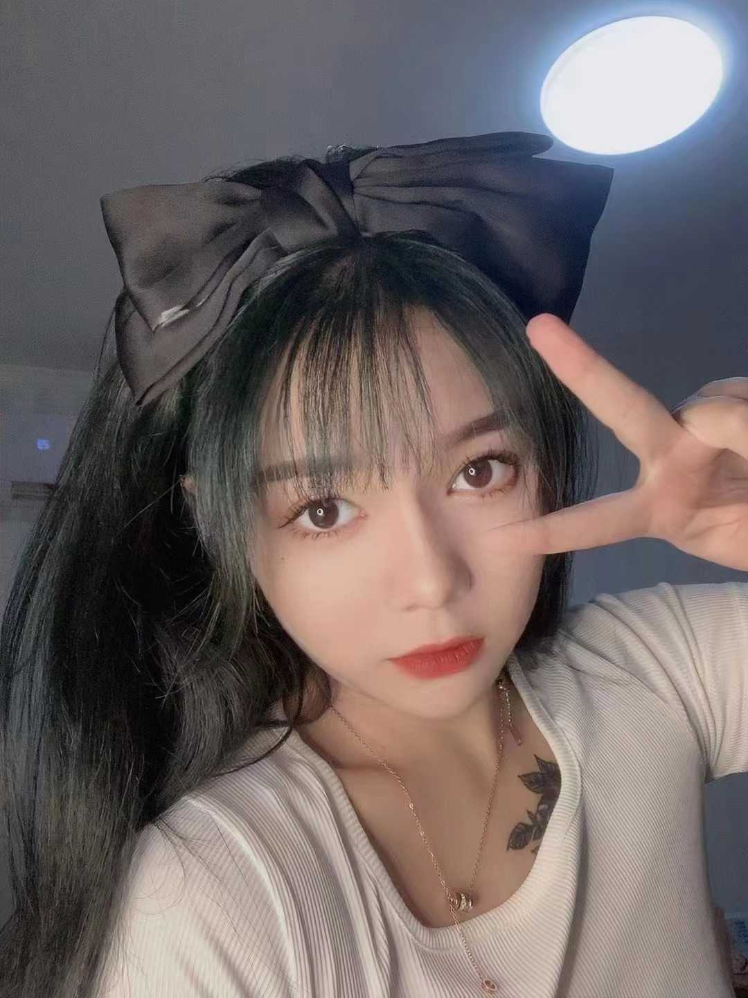 可选可换，有几个18左右的小姐姐