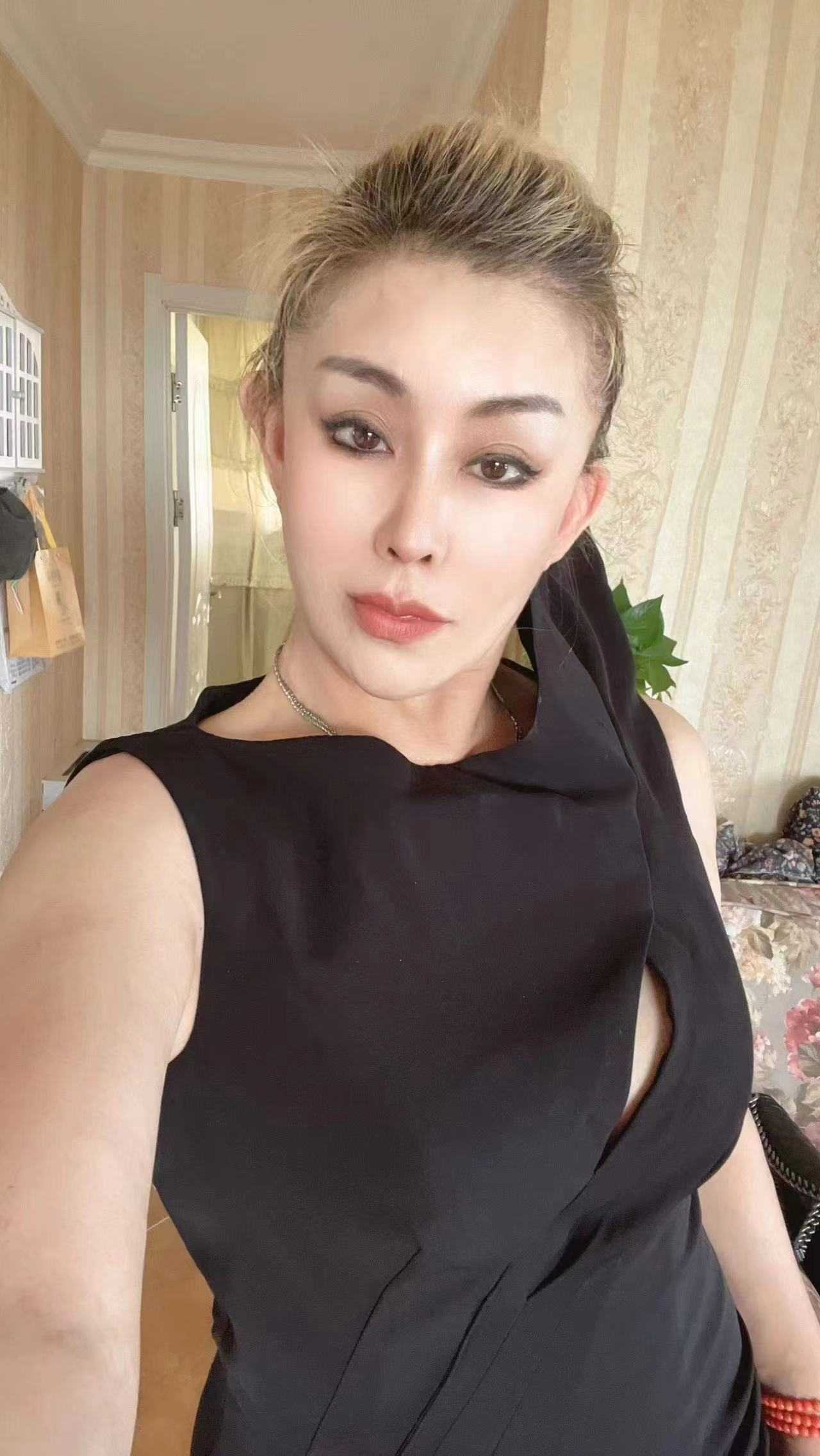 风韵犹存的女人