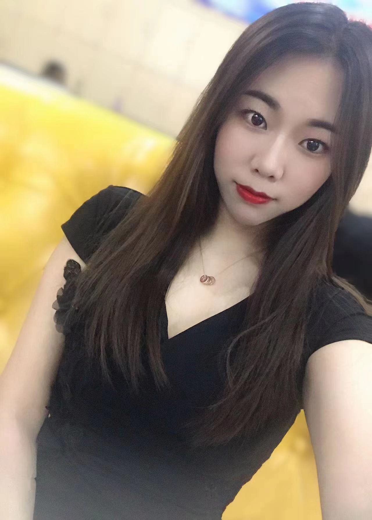 坪洲长腿小美女