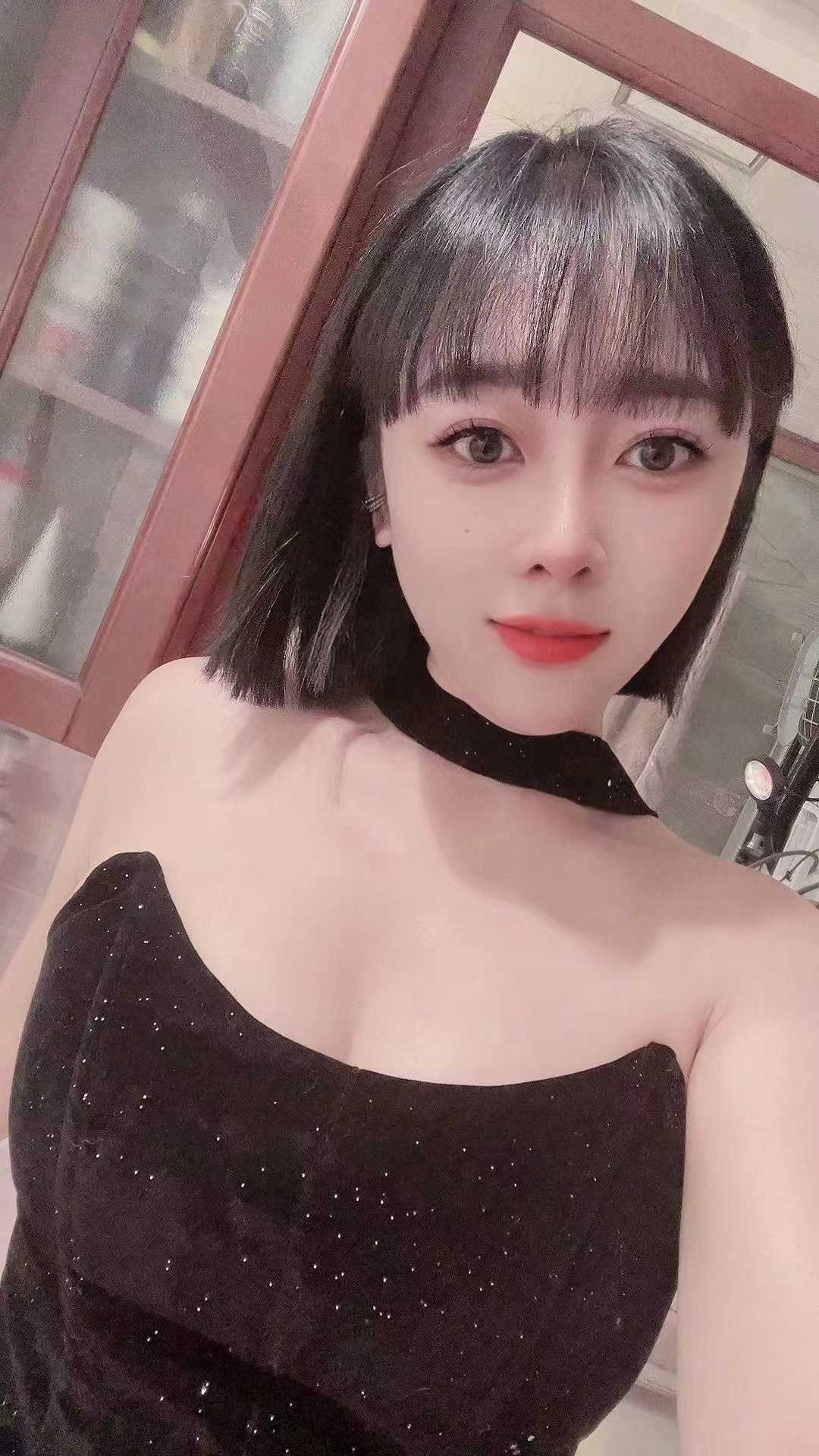 很Sao的一位小姐姐