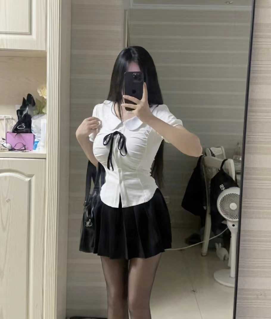 制服超级多的妹子