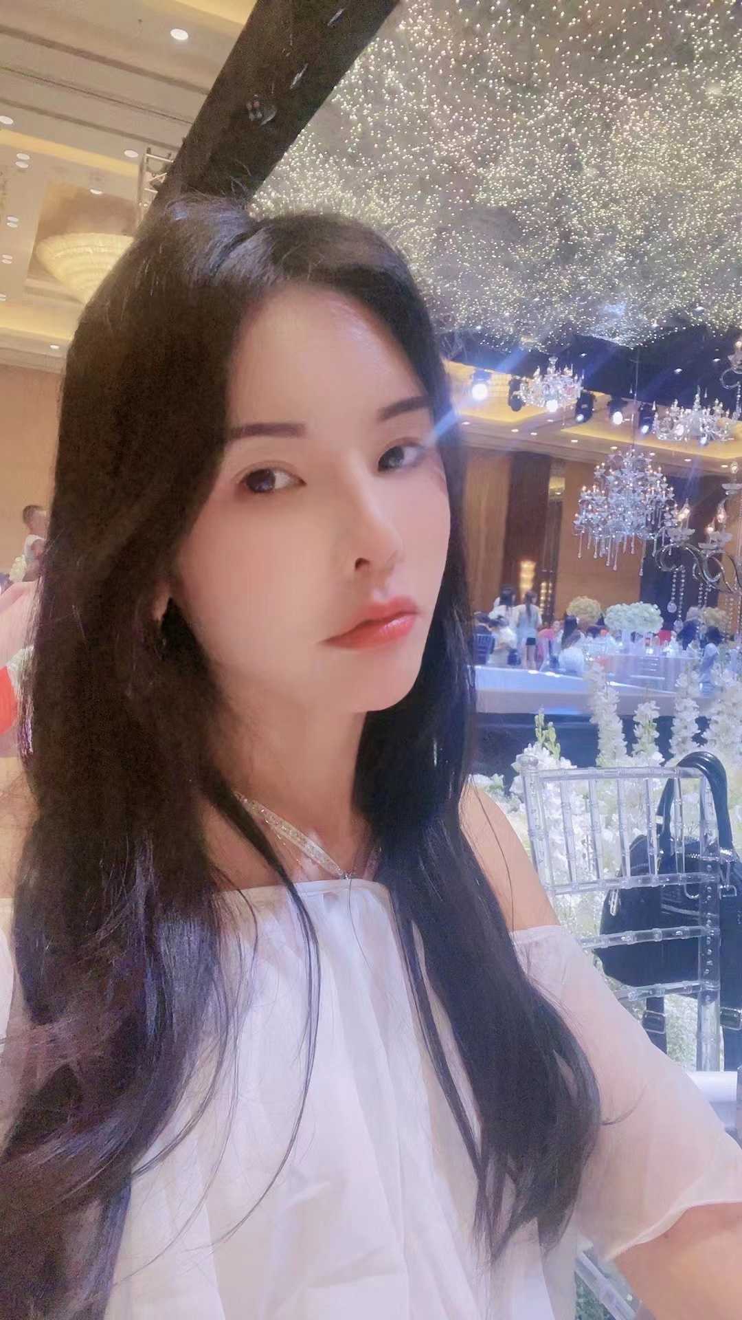 点点重庆妹子在蜀山区火辣身材