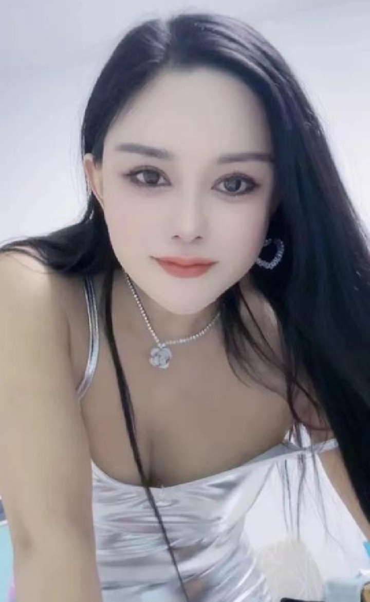 丝袜美腿风Sao小少妇