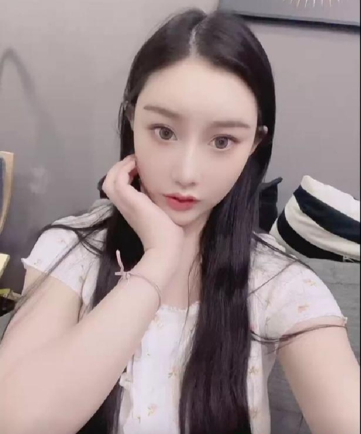 体验南开奥城大胸妹妹