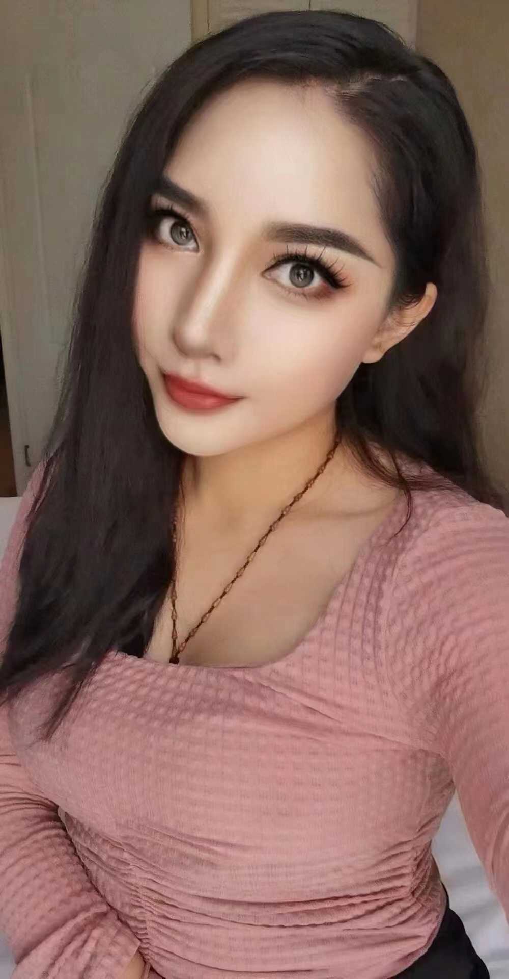 中东混血，米娜