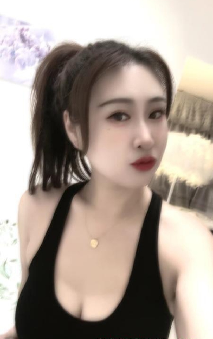 性感爆乳琪格格