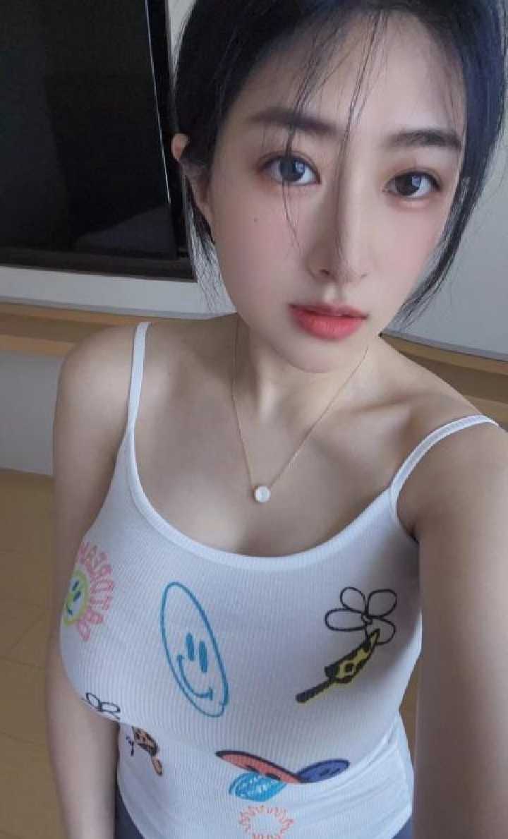 清纯大奶丽丽老师