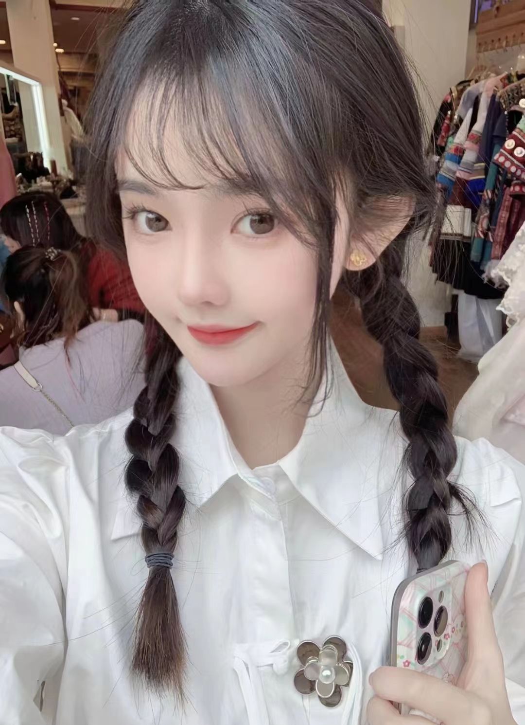 00后颜值很棒的妹子