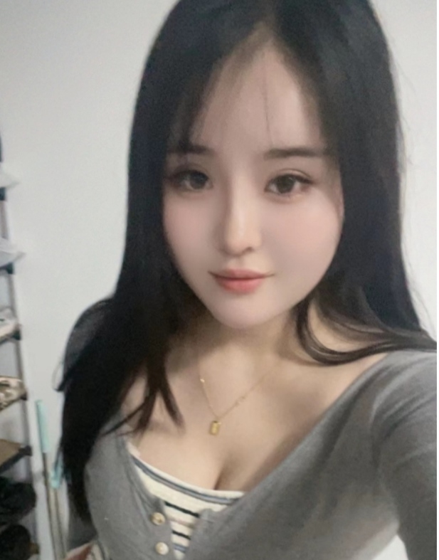 丰满性感小公主