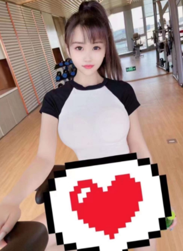 吴中性感火辣美妞小爱