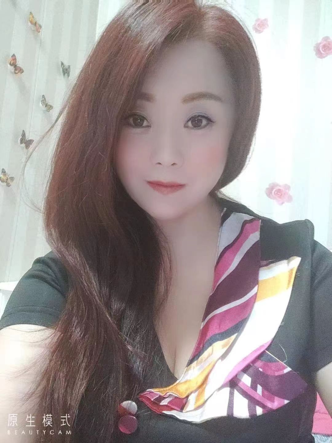 很性感的一个小姐姐