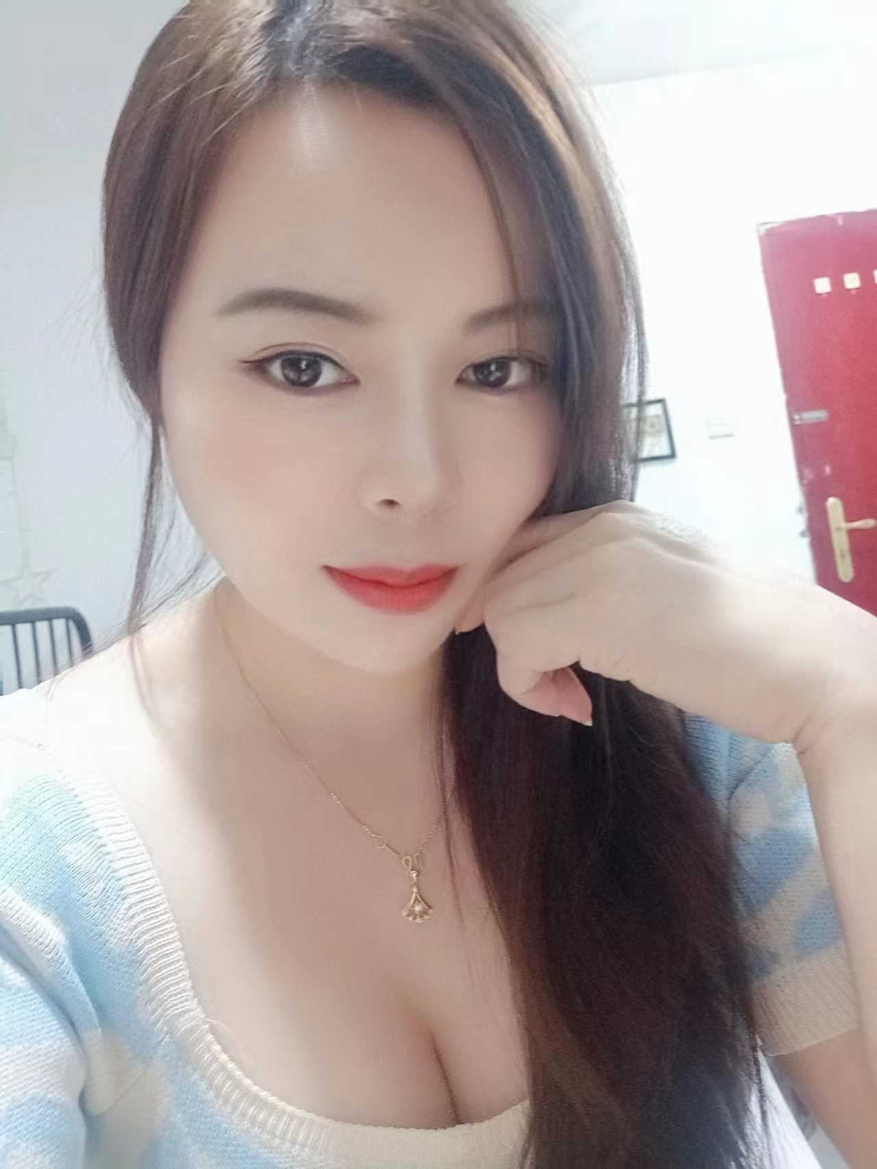 很会照顾人的妹子