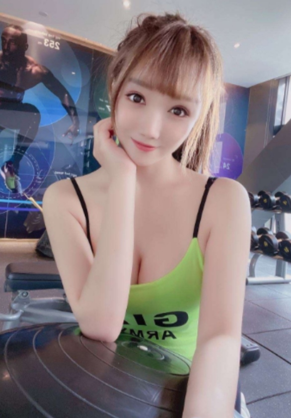 性感迷人健身小姐姐