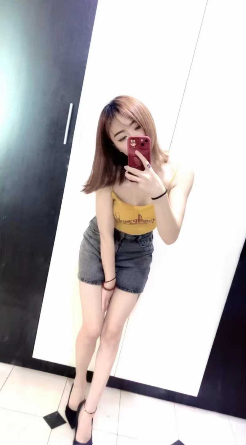 身材很棒人很热情的小姐姐