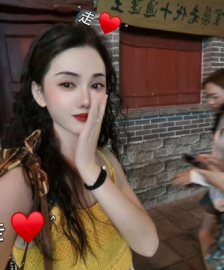 昆明气质迷人新疆妹子