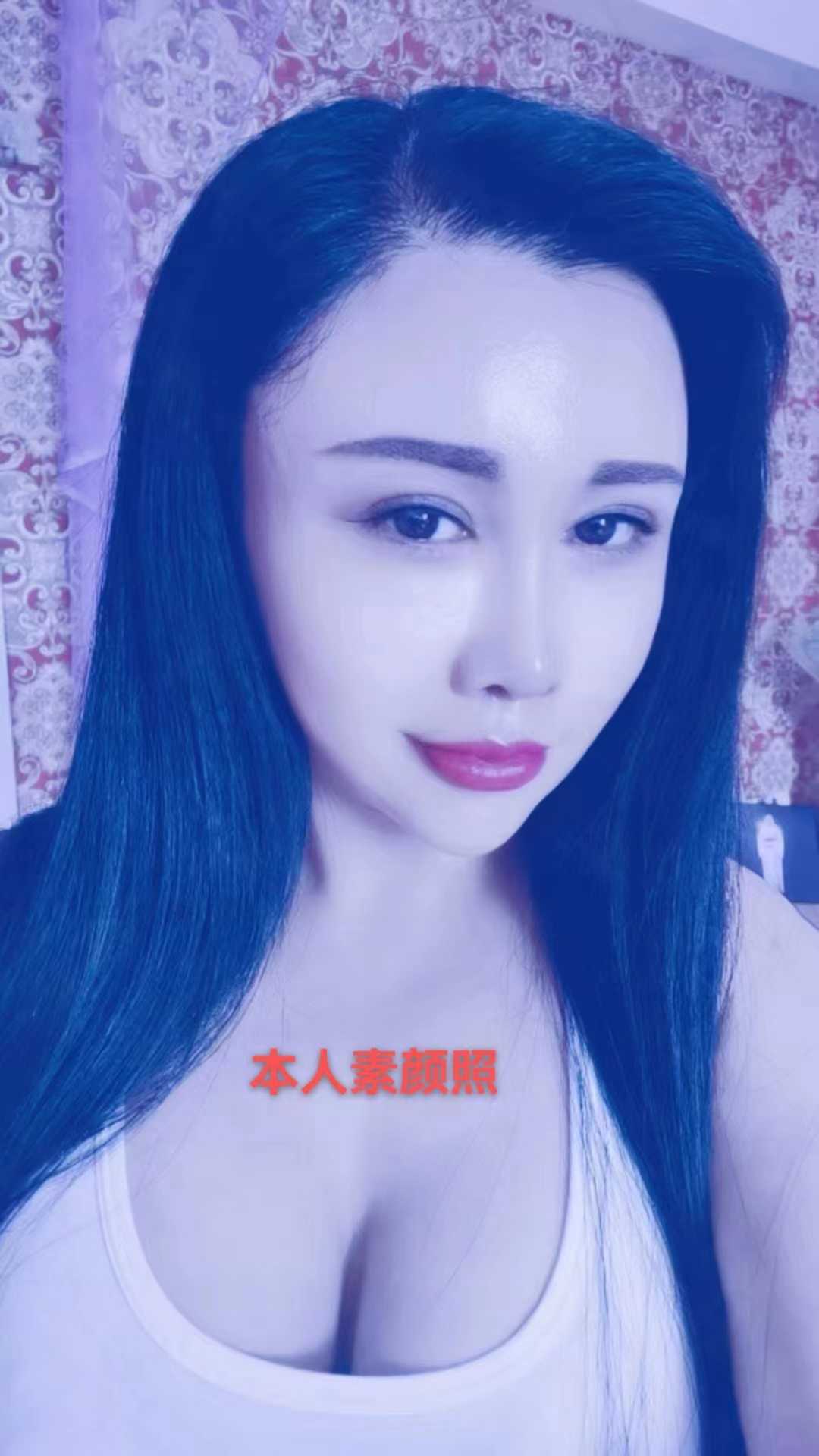 比较性感的大胸御姐