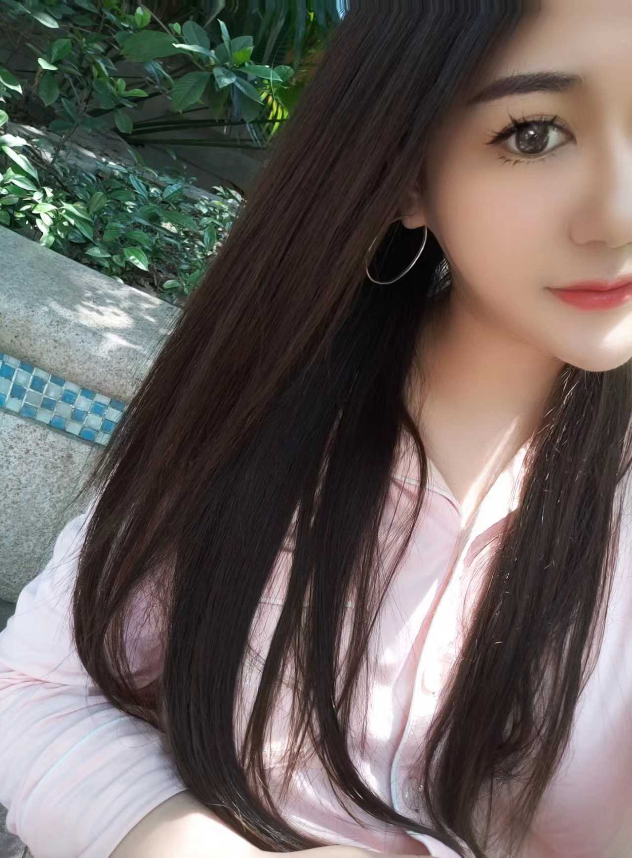 有颜有料的妹子一位