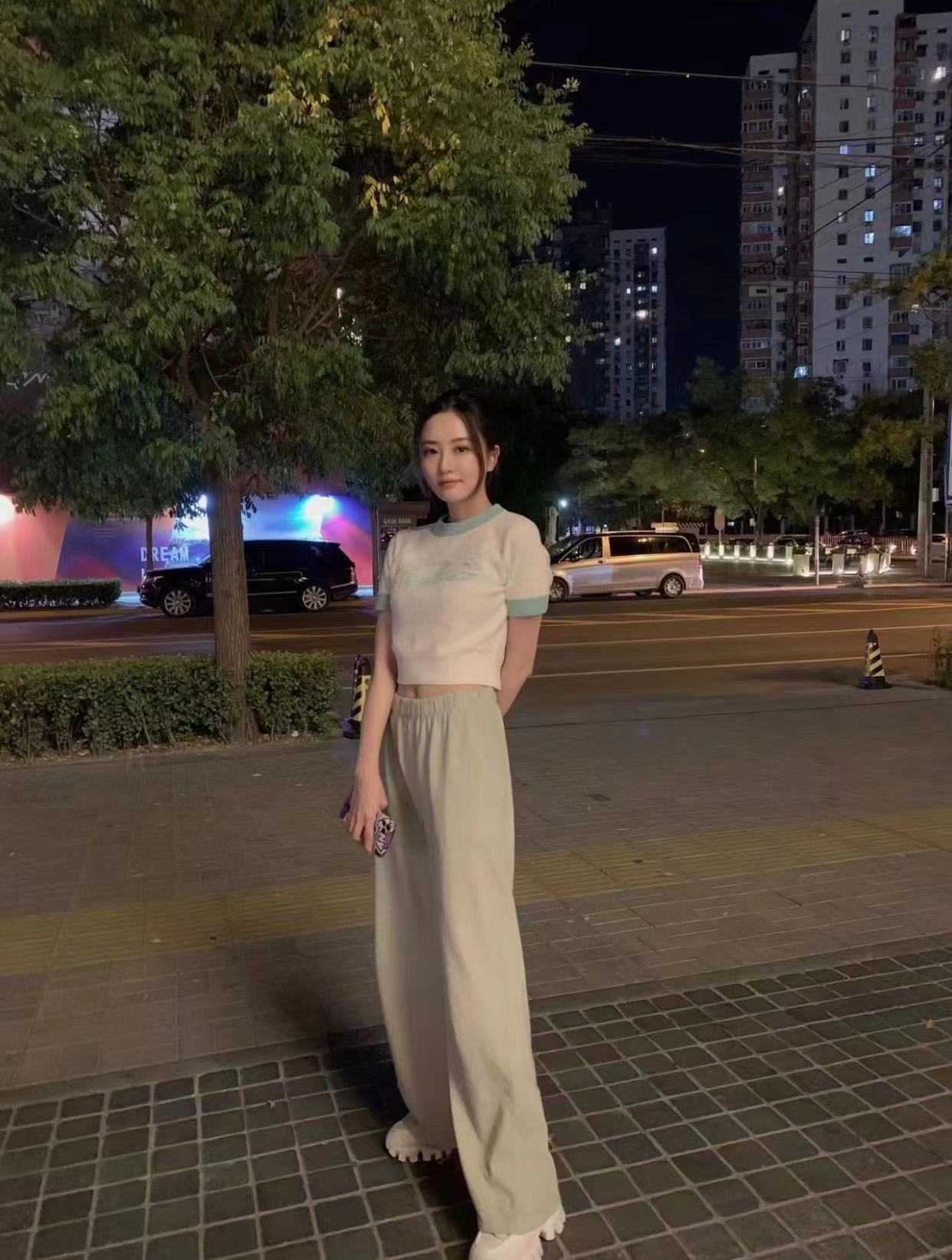 有颜值有身材的小姐姐